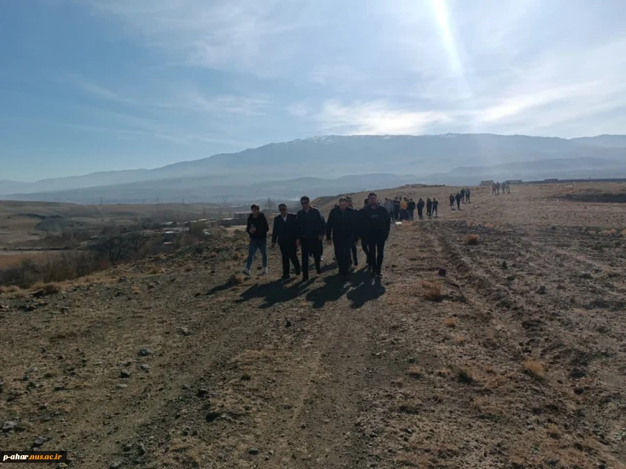 کوهنوردی به مناسبت گرامیداشت ایام دانشجو آموزشکده شهید چمران اهر